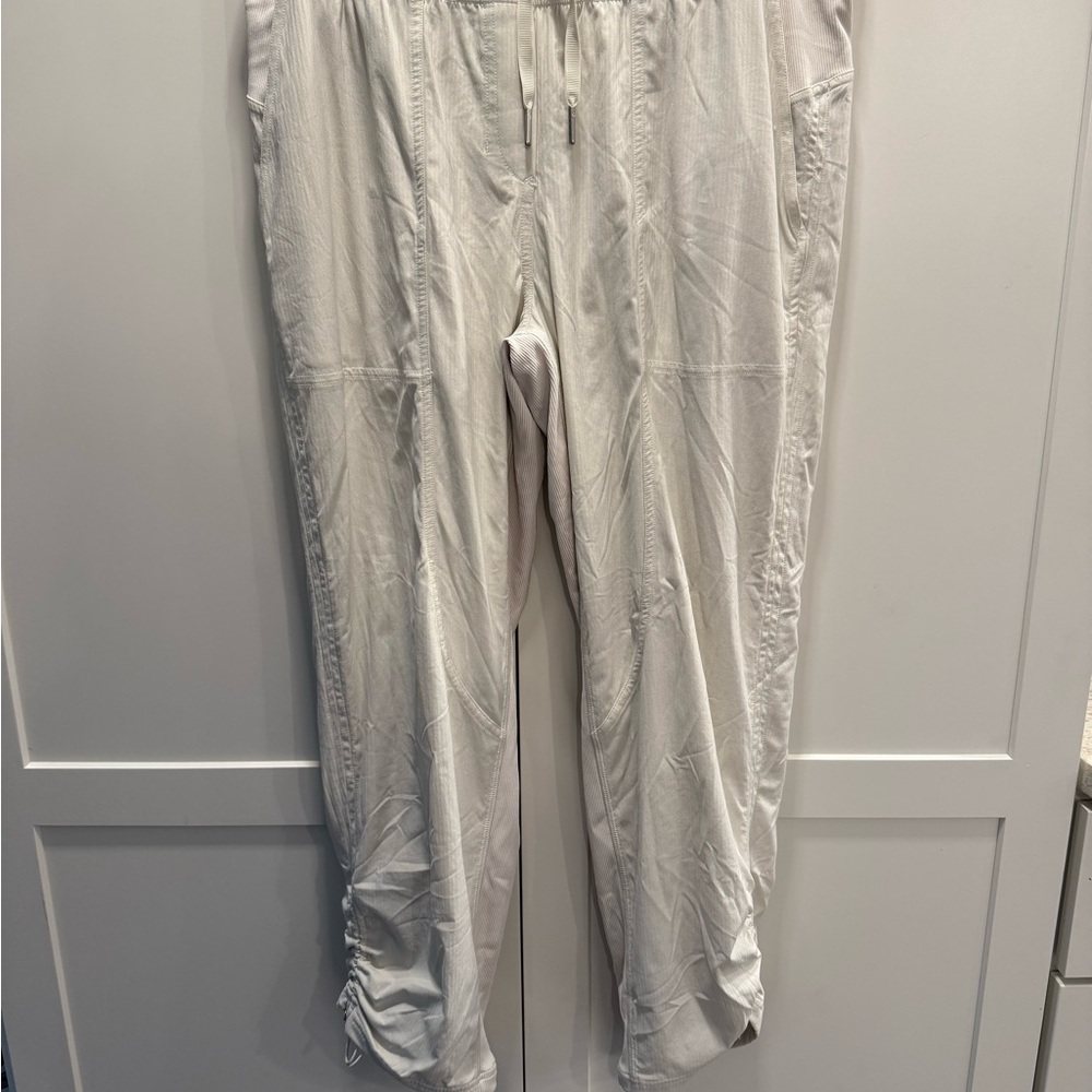 Lululemon Dance Studio Mid-Rise Cropped Pant